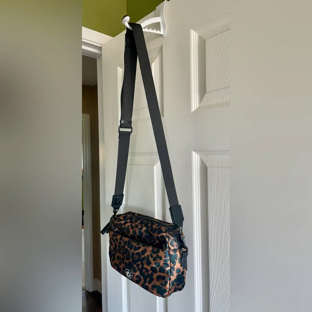 Kurt Geiger Camera Bag Crossbody Leopard Brown Quilted Nylon Shoulder Bag - Picture 5 of 8